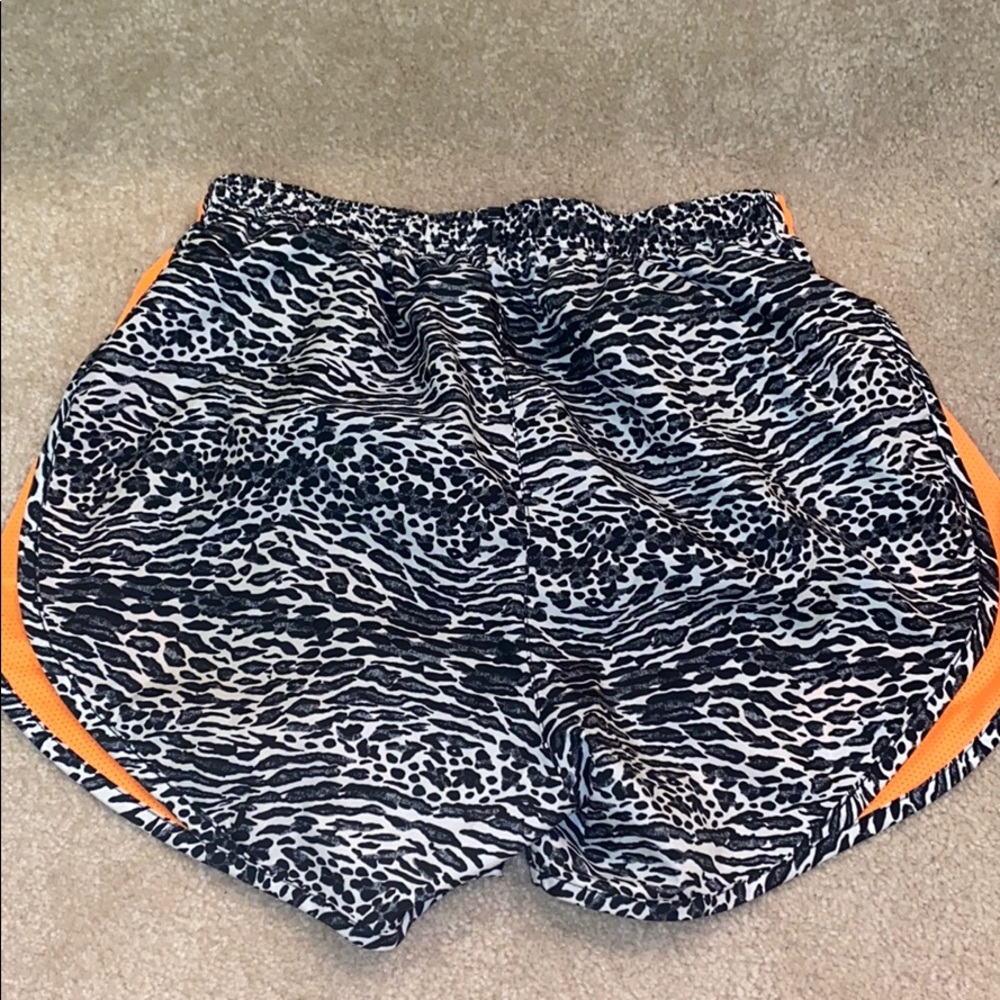 NIKE running shorts - Picture 3 of 4